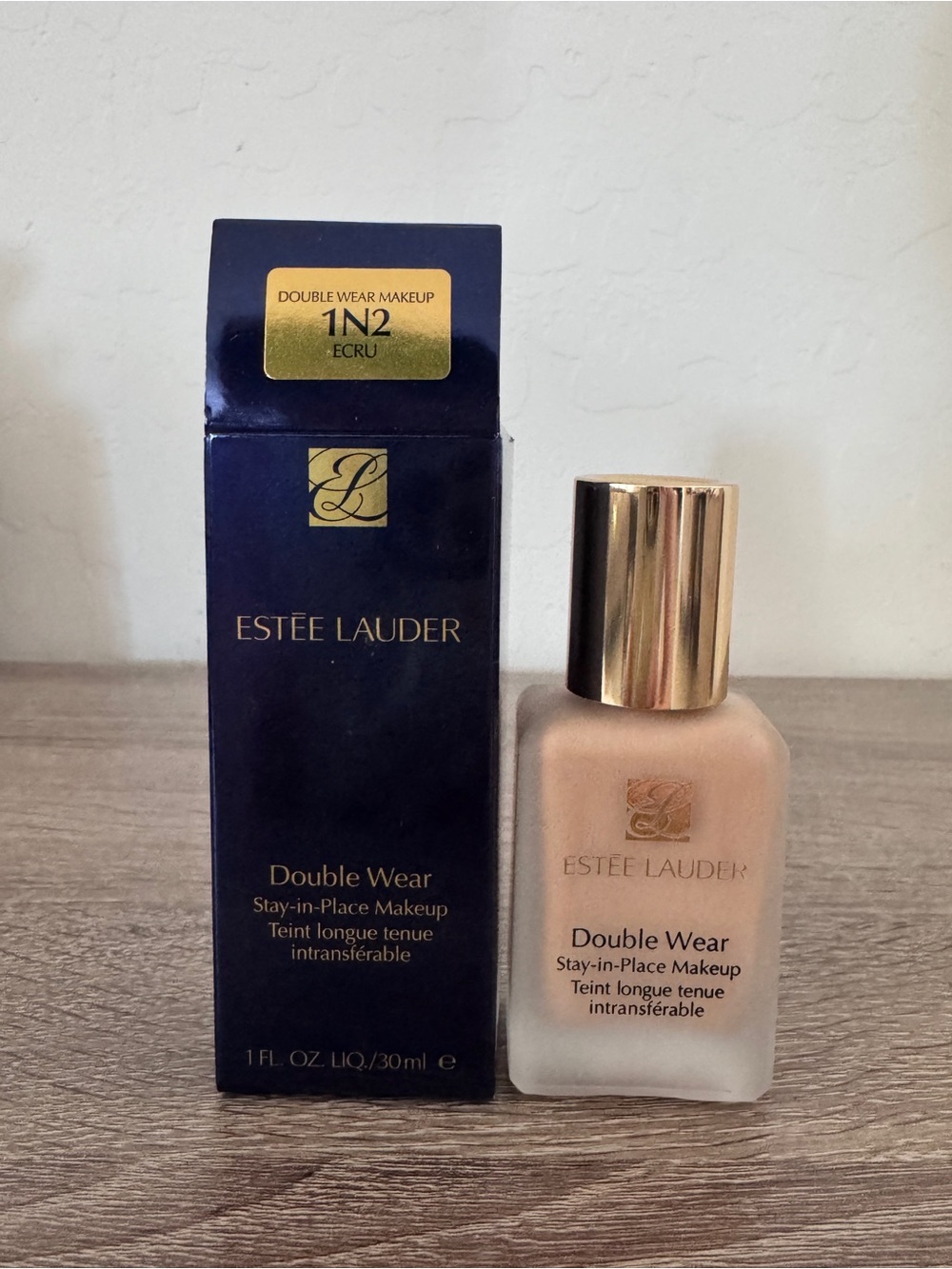 1N2 Ecru Estee Lauder Double Wear Foundation